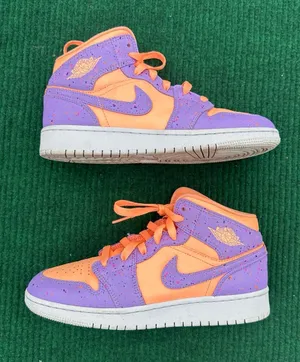 Air Jordan 1 Mid SE GS 'Atomic Pulse' Size 5.5y Women’s Size 7 thumbnail 1