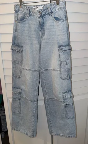 Garage Light Wash Denim Cargo Jeans thumbnail 1