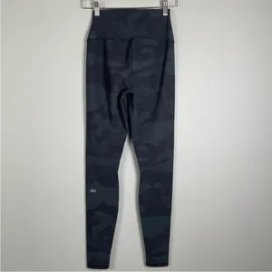 ALO‎ YOGA High Waisted Vapor Black And Gray Camo Leggings Size M Athleasure Gym thumbnail 3