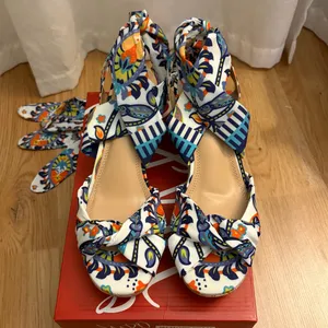 New in Box Ribbon Tie Sandal Heels thumbnail 2