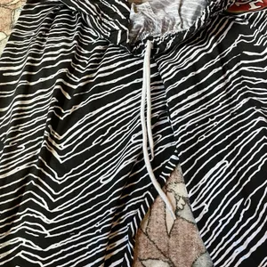 Zubaz NFL Unisex San Francisco 49ers Zebra Outline Comfy Pants M thumbnail 8