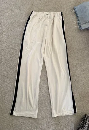 Brandy Melville Sweatpants thumbnail 1