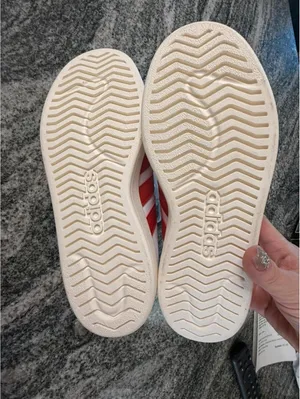 Adidas Streettalk Sneakers White Red Stripe Women’s 7 Youth 5.5 NWT thumbnail 5