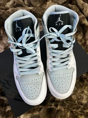 Jordan 1 mid se  thumbnail 3