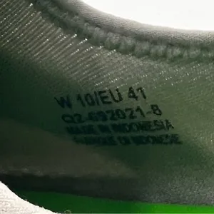 OOFOS OOmg Low Mesh Recovery Shoes White / Gray thumbnail 8