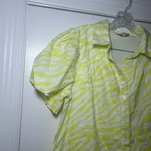Skies Are Blue Yellow Zebra Print Cotton Midi Dress Puff Sleeve Button Front L thumbnail 2