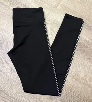•FABLETICS• BLACK LEGGINGS thumbnail 1