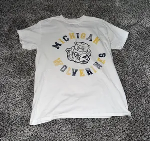 Gildan Michigan Wolverines T-Shirt thumbnail 1