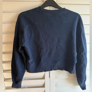 Lululemon True Navy Cropped Crewneck sz S thumbnail 5