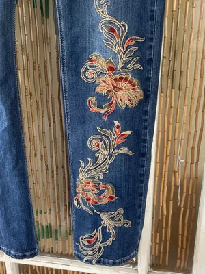 Beca Embroidered Dark Blue Women’s Jeans with Floral Accent thumbnail 3