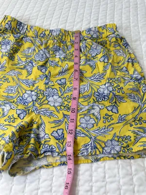 Universal Threads Waistband Yellow Floral High-Rise Pull-On Shorts Summer Size M thumbnail 2
