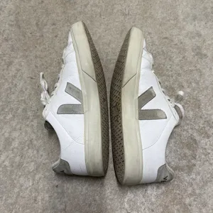 VEJA Esplar Women’s White Leather Sneakers with Suede V Logo Size 9 (32) thumbnail 7