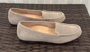 Vionic Debbie suede slip on loafers women’s size 7.5 thumbnail 1