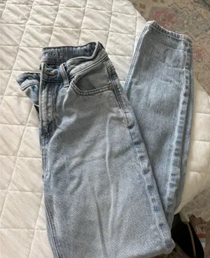 American Eagle Jeans thumbnail 1