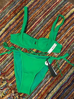 Victoria's Secret Emerald Green Two-Piece Bikini Set 32A top & small bottom NWT thumbnail 5