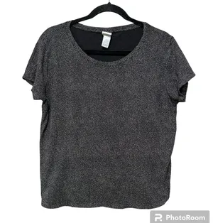 basic top  Size Medium thumbnail 1