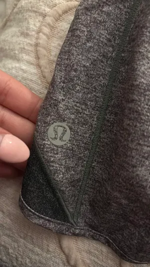 Grey Lululemon Shorts Hotty Hot 2.5" thumbnail 4