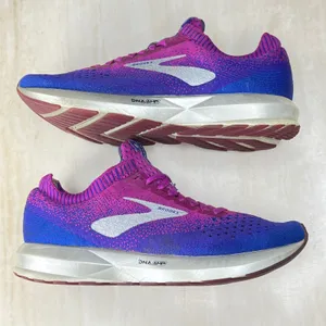 Brooks Levitate 2 Womens Running size8 Shoes Purple Blue Ombre 1202791B520 thumbnail 6