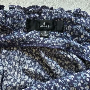 Lulus Floral Tiered Mini Dress Women’s Size M Navy Blue Ruffle Strappy thumbnail 3