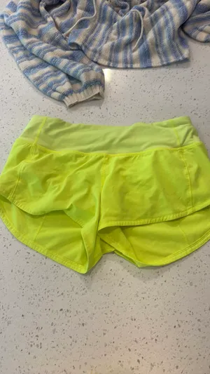 Lululemon Speed Up Shorts 2.5" thumbnail 3