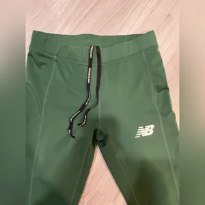 Set‎ NWOT New Balance womens Black and Green Active Leggings thumbnail 7