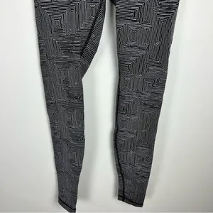 Lululemon Wunder Under Pant‎ (Hi-Rise) Maze Jacquard White Black W5AAYS Size 6 thumbnail 10