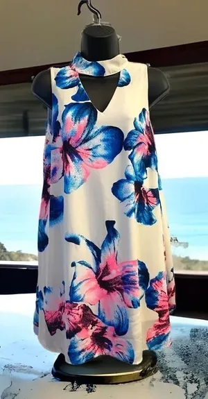 Peach Love California Floral Mock Neck‎ Cutout Sleeveless Shift Mini Dress White thumbnail 1