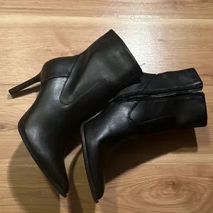 Forever 21 Sleek Black Heeled Boots thumbnail 4
