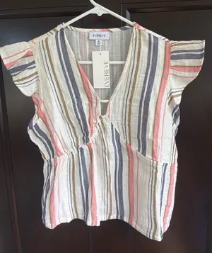 NWT EVEREVE Calla Gauze Flutter Sleeve Top Size Medium thumbnail 1