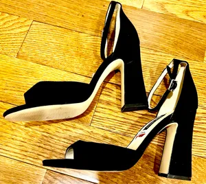 Nine West NWT Gavyn classic suede block heel, open toe statement sandal. 7.5 thumbnail 7