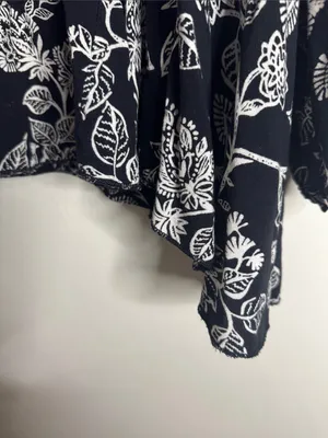 Natura Boho Black-White Floral Print Embroidered Detail Peasant Top/Tunic size M thumbnail 5