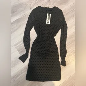 NWT RÓTATE Elegant Black‎ Polka Dot Dress It’s very pretty thumbnail 5