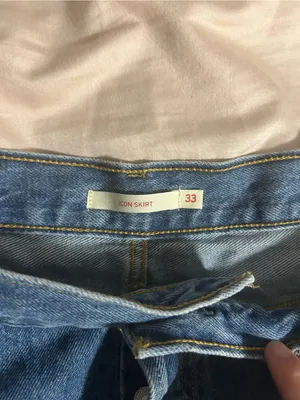 Levi's Classic Denim Icon Skirt Size 33 thumbnail 2
