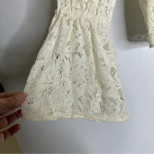 club monaco Small‎ Ivory Lace Bell Sleeve Blouse CP thumbnail 5
