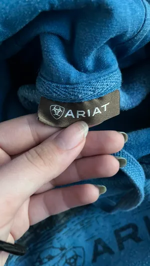 Ariat Hoodie thumbnail 2