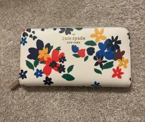 Kate Spade Wallet thumbnail 1