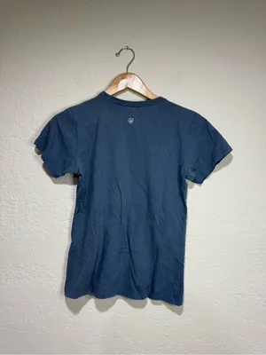 Life Is Good "Happy Camper" Graphic T-Shirt Blue XS thumbnail 2