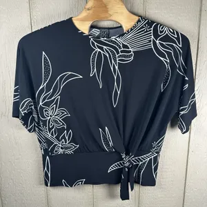 Clara Sun Woo Black White Floral Print Tie Front Blouse Top Size 1X Short Sleeve thumbnail 1