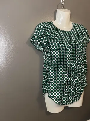 H&M Shirt Womens Small Green White Geometric Print Short Sleeve Keyhole Blouse thumbnail 2