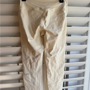 ALO Yoga Women's Ivory Leggings Highwasited thumbnail 6