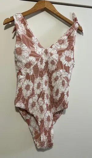 Citrine Swim Resort Magnolia Bathing Suit Pink White ONE PIECE Swim Floral $198 thumbnail 1
