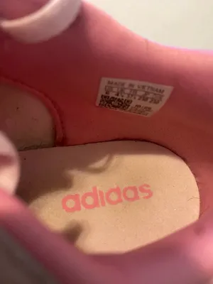 Pink Adidas Sneakers thumbnail 9