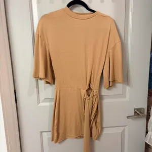 Bodycon dress with Cutout Tan Size XS thumbnail 4