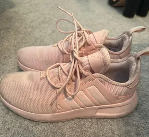 Adidas Sneakers thumbnail 1