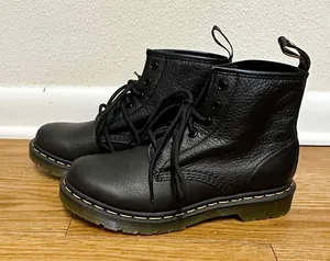 Dr Martens air wait leather ankle boots thumbnail 1
