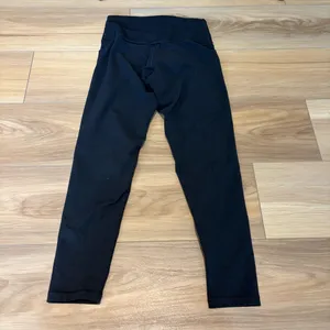 OFFLINE by Aerie The Hugger Black High Rise Leggings Medium thumbnail 3
