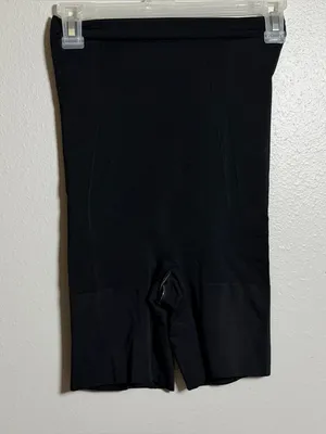 Spanx Women Black High-Waist Shapewear Compression Sculpting Seamless Shorts M‎ thumbnail 2