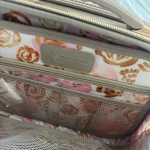 Luxurious Tan Travel Bag for Women thumbnail 5