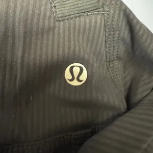 1907 | Lululemon‎ Studio Pant III Ruched Pinstripe Jogger Black Womens 4 thumbnail 5