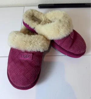 UGG Coquette Quilted Suede Slippers Womens 7 Berry Pink Shearling Lined‎ Cozy thumbnail 1